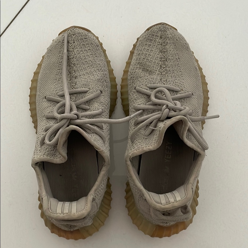 Yeezy Boost 350 V2 Sneakers